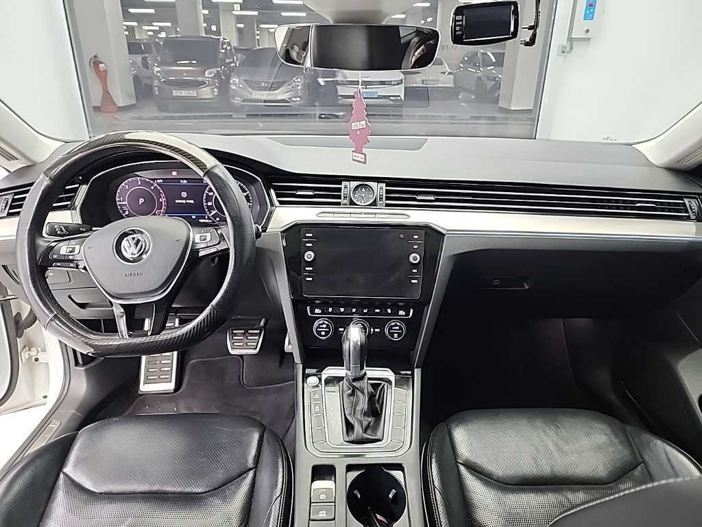 폭스바겐 아테온 2.0 TDI 엘레강스 프레스티지 이미지 7