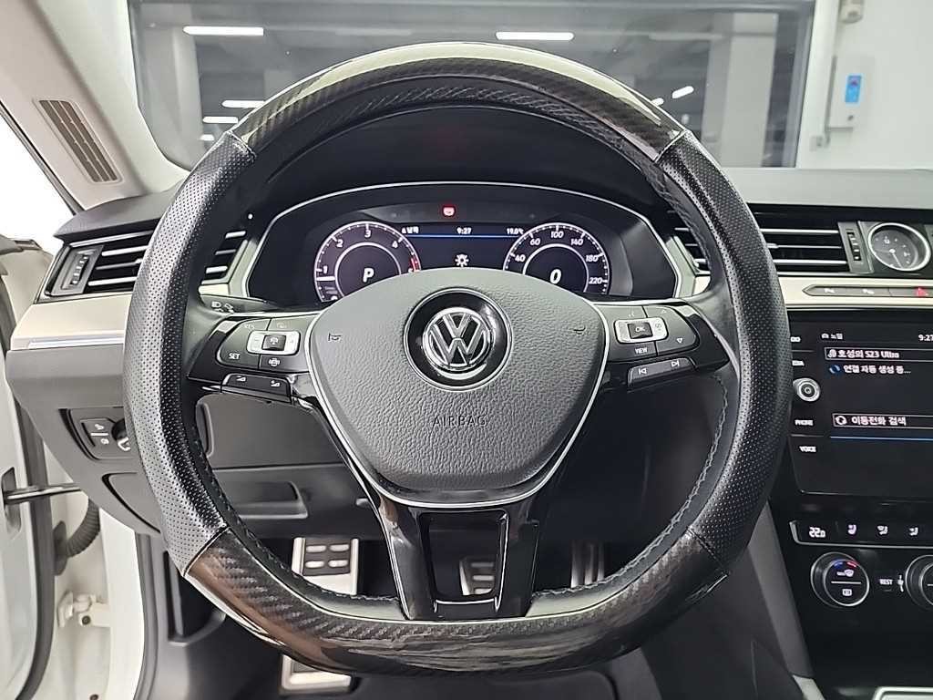 폭스바겐 아테온 2.0 TDI 엘레강스 프레스티지 이미지 9