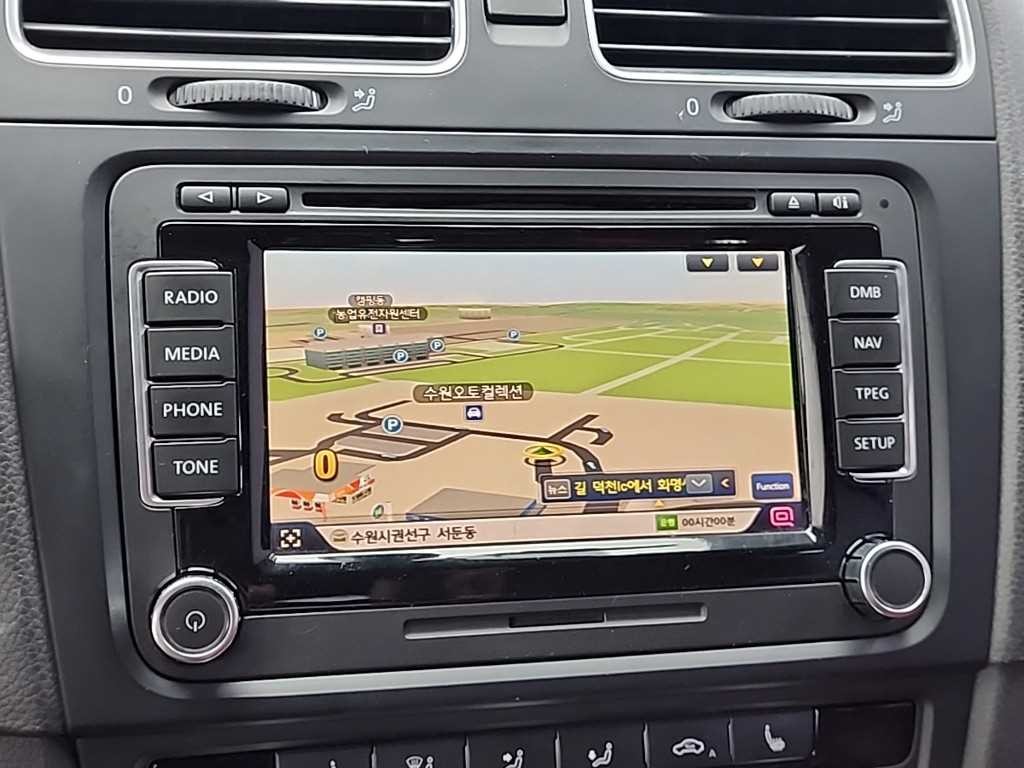 폭스바겐 골프 골프 6세대 2.0 TDI 카브리올레 이미지 13
