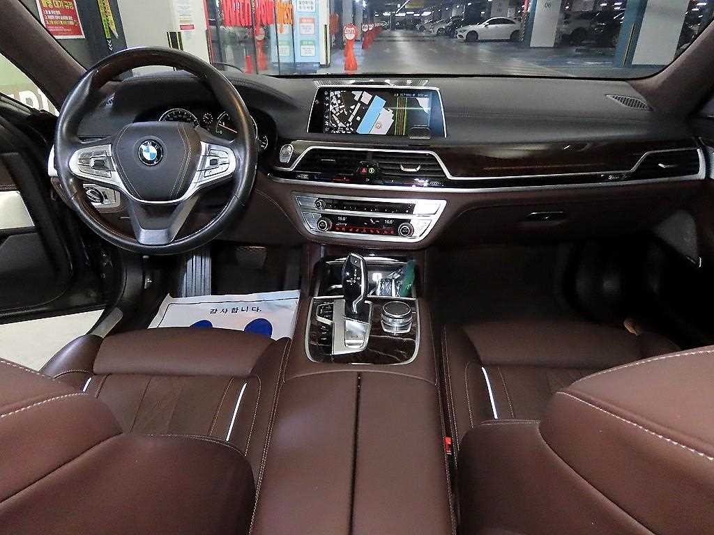 BMW 7시리즈 7시리즈 (G11) 750Li xDrive 이미지 10
