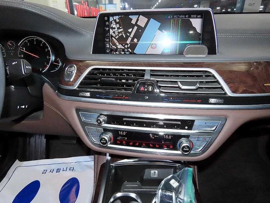 BMW 7시리즈 7시리즈 (G11) 750Li xDrive 이미지 11