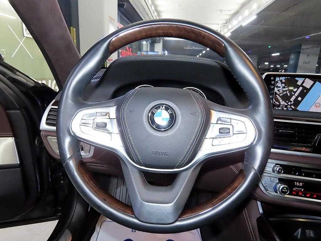 BMW 7시리즈 7시리즈 (G11) 750Li xDrive 이미지 8