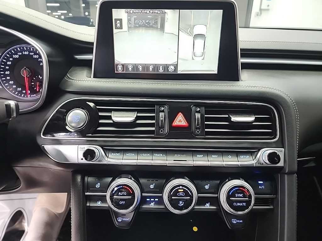 제네시스 G70 2.0T AWD 스포츠 패키지 이미지 10