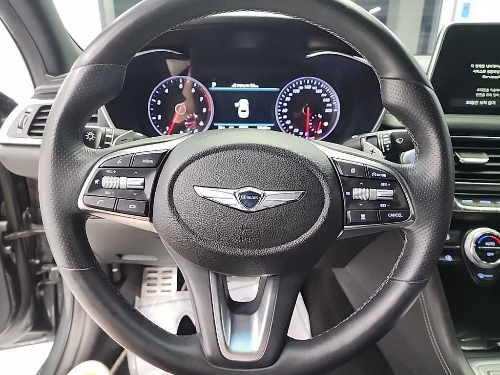 제네시스 G70 2.0T AWD 스포츠 패키지 이미지 9