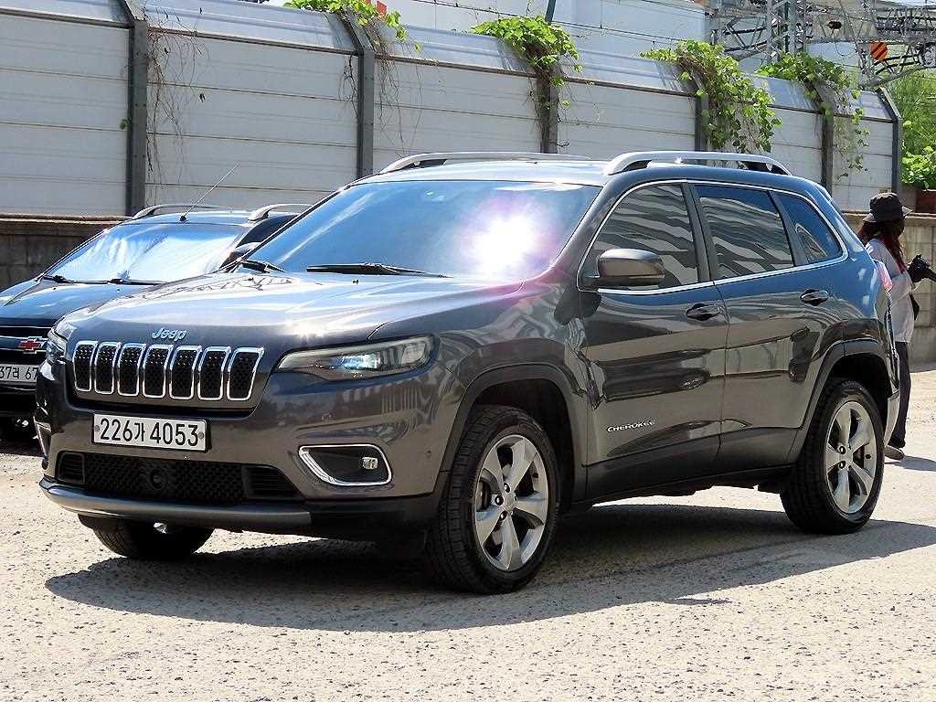 지프 체로키 체로키(KL) 2.4 리미티드 AWD 이미지 2