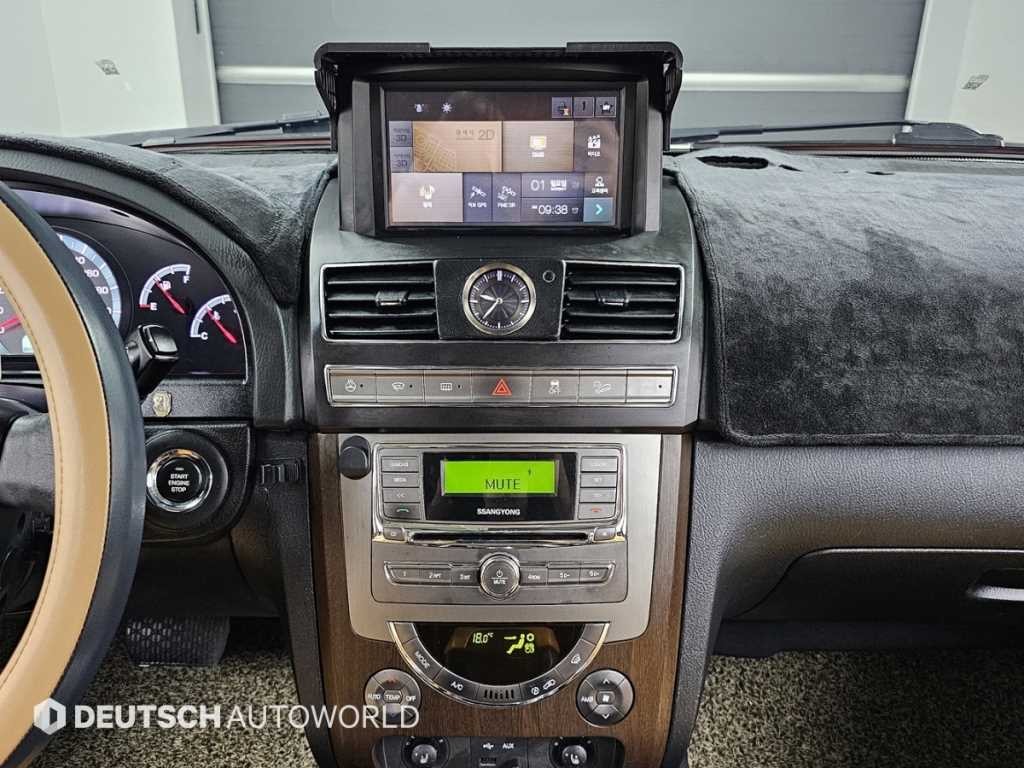 KG모빌리티(쌍용) 렉스턴 렉스턴W 2.0  4WD RX7 럭셔리 이미지 14
