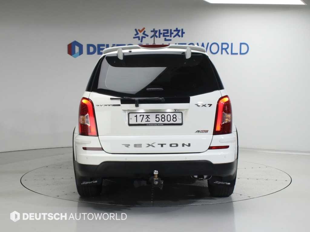 KG모빌리티(쌍용) 렉스턴 렉스턴W 2.0  4WD RX7 럭셔리 이미지 4