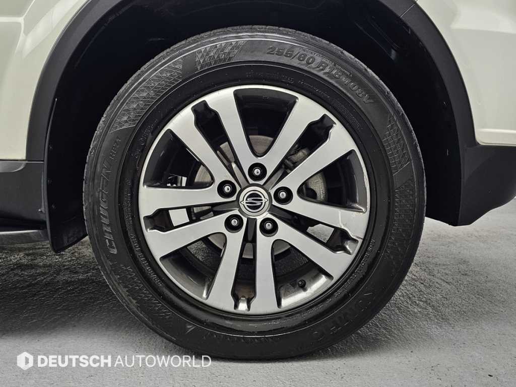 KG모빌리티(쌍용) 렉스턴 렉스턴W 2.0  4WD RX7 럭셔리 이미지 5