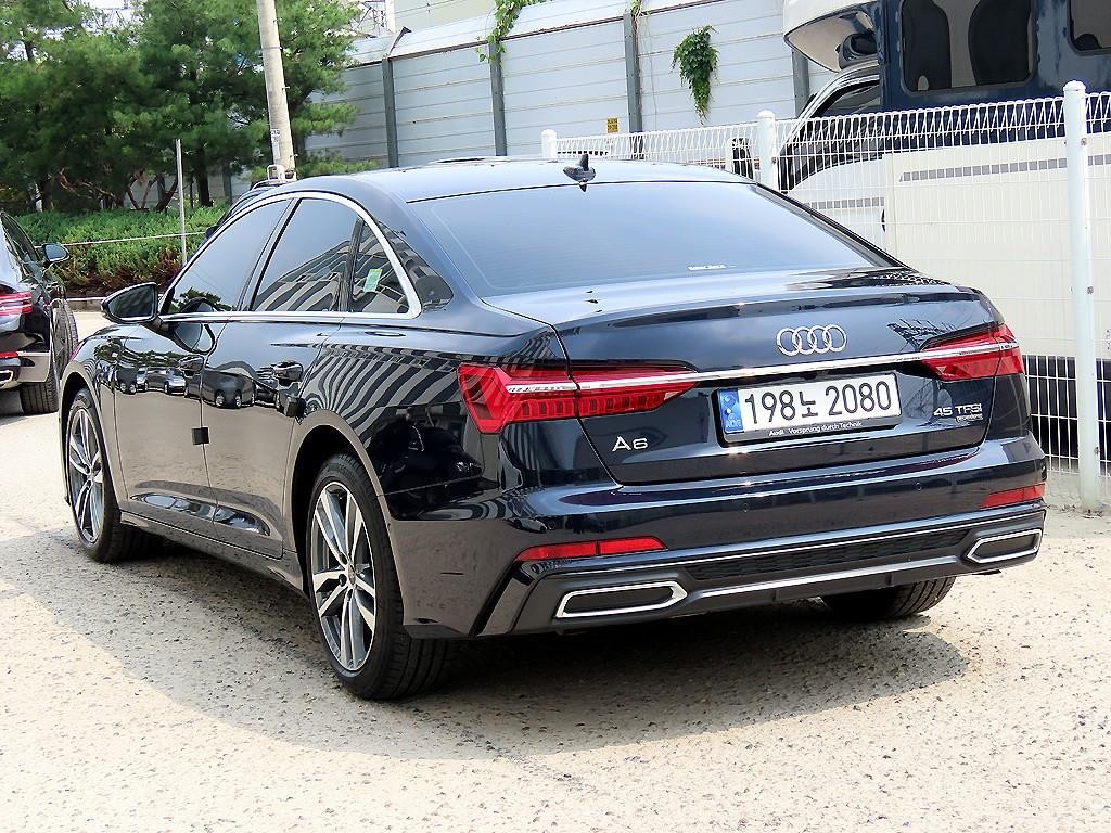 아우디 A6 A6 (C8) 45 TFSI 콰트로 프리미엄 이미지 3