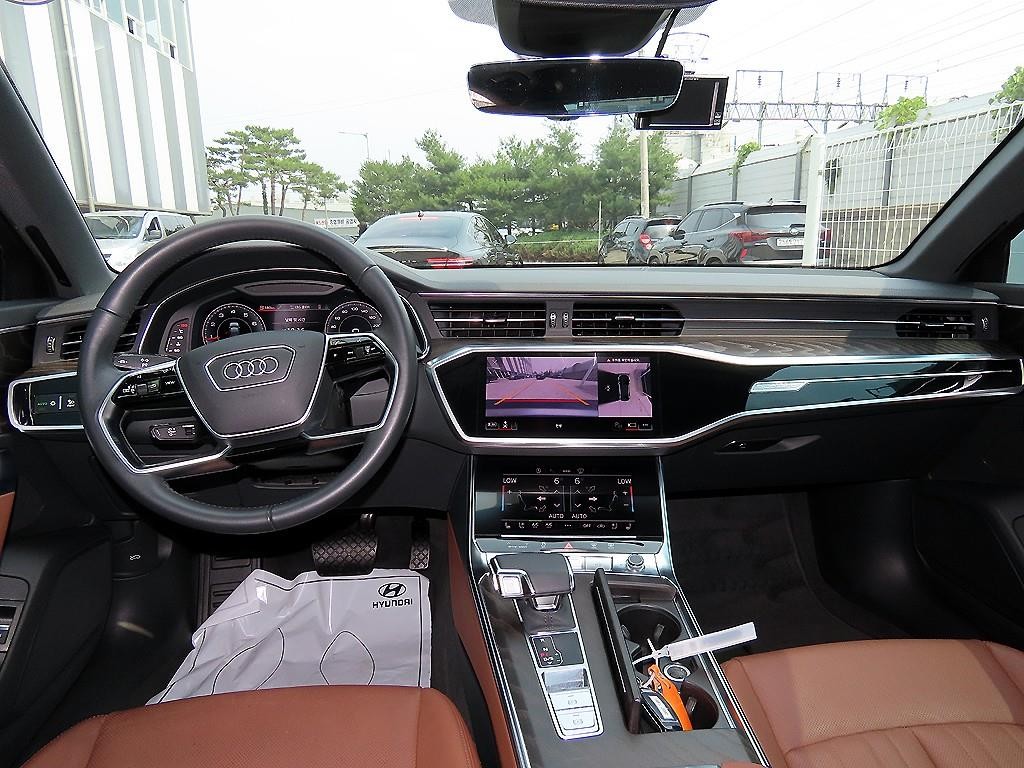 아우디 A6 A6 (C8) 45 TFSI 콰트로 프리미엄 이미지 7