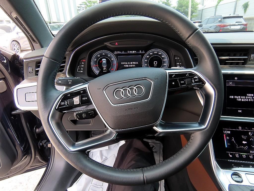 아우디 A6 A6 (C8) 45 TFSI 콰트로 프리미엄 이미지 8