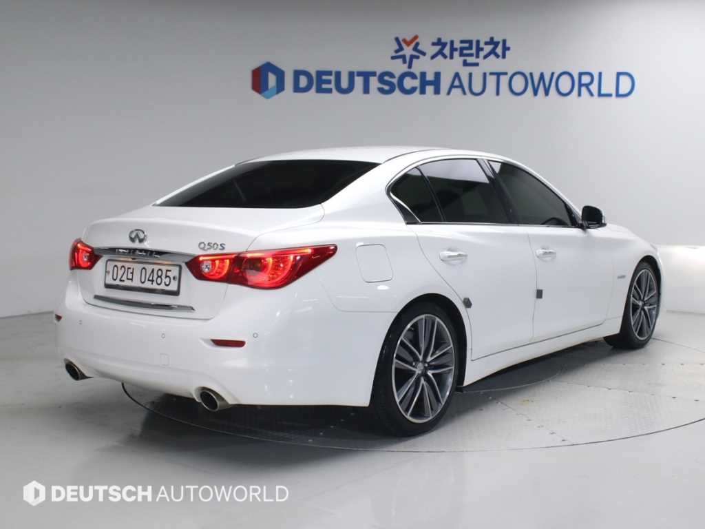 인피니티 Q Q50 3.5 하이브리드 에센스 이미지 2