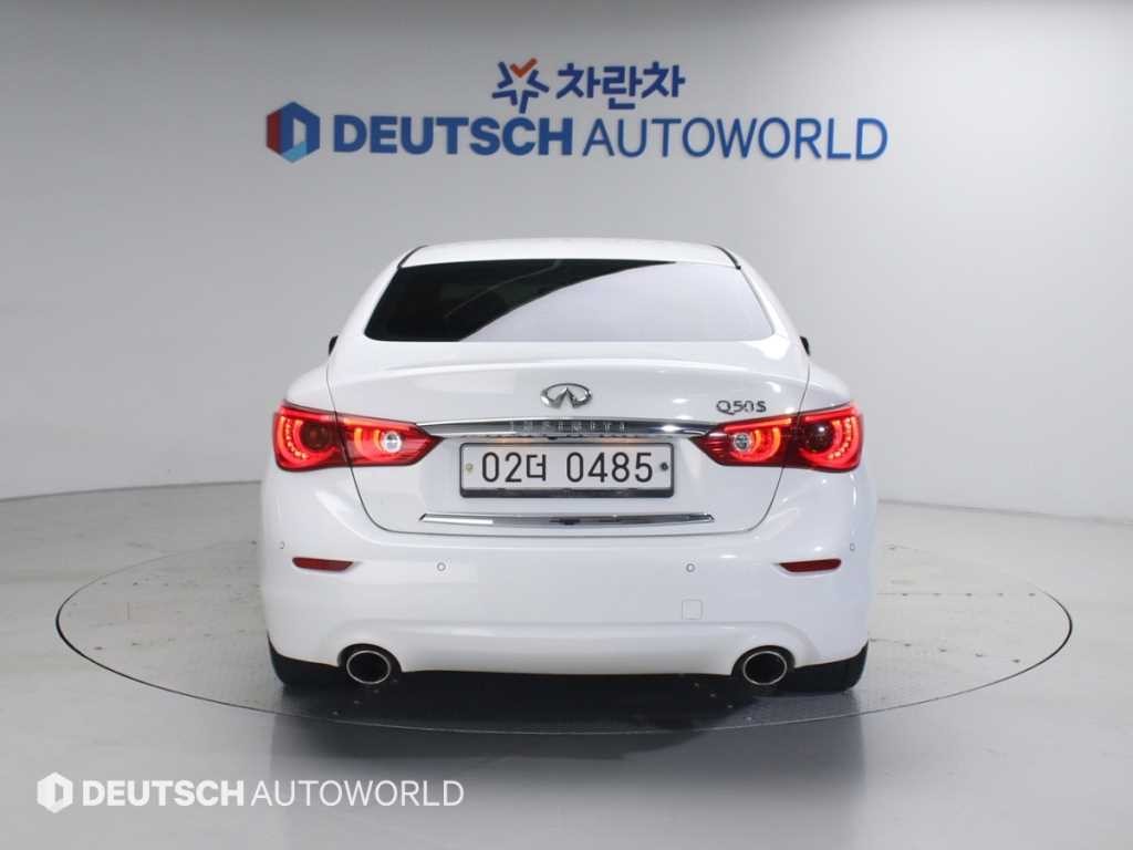 인피니티 Q Q50 3.5 하이브리드 에센스 이미지 4