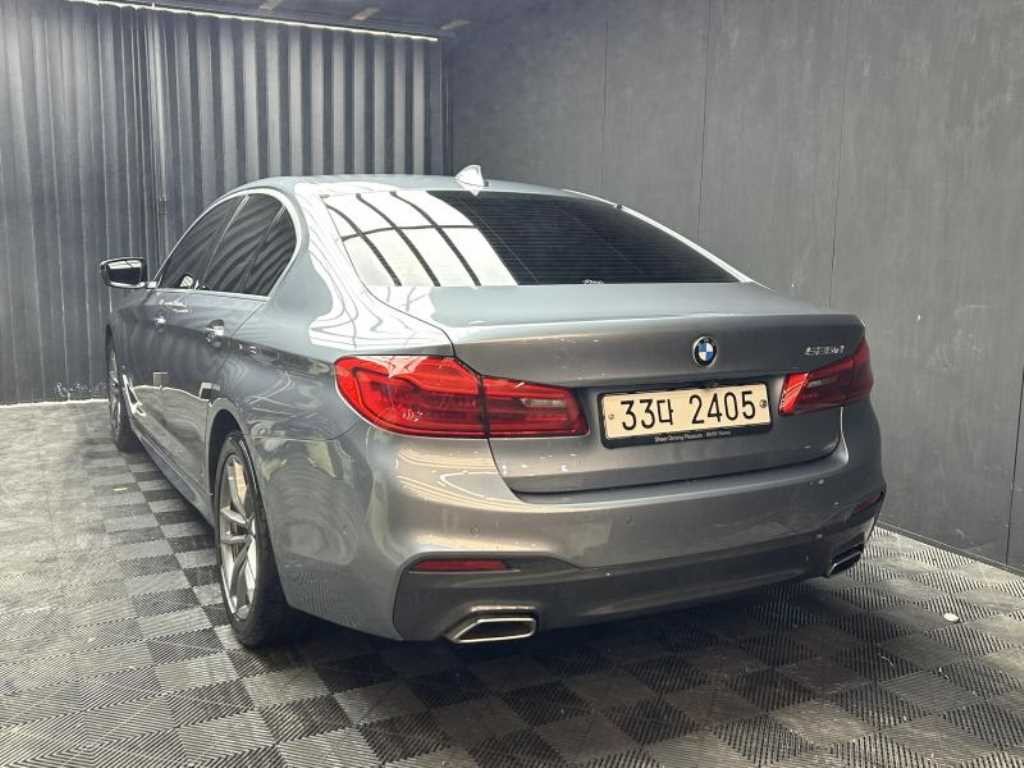 BMW 5시리즈 5시리즈 (G30) 520d M 스포츠 플러스 이미지 3