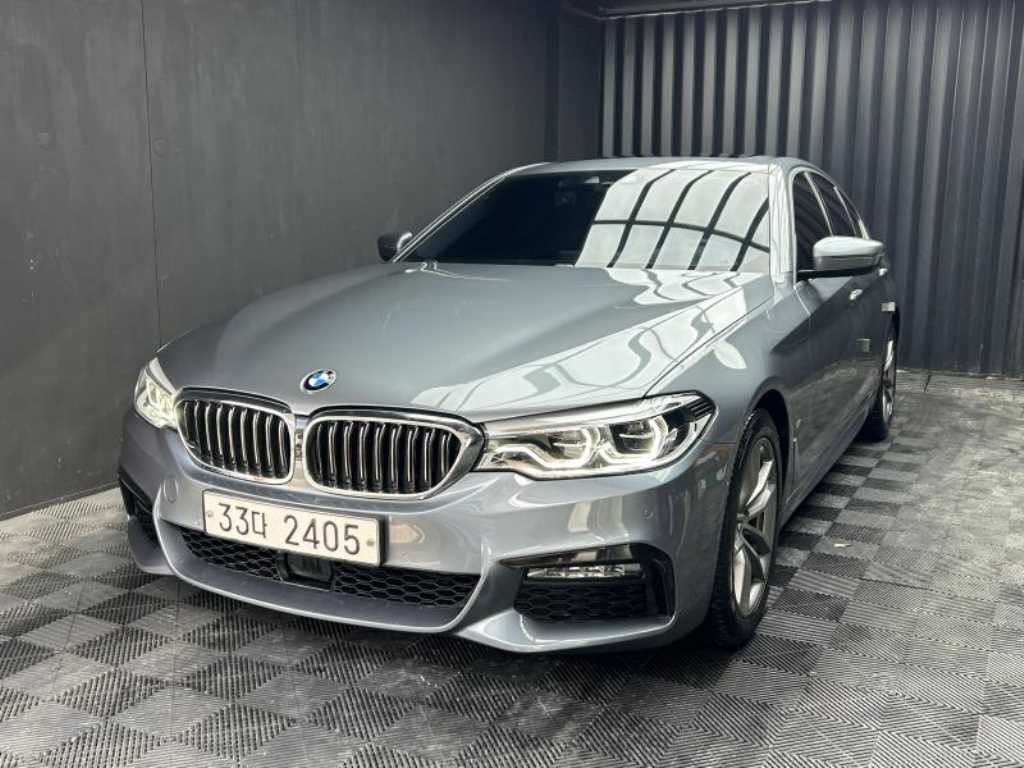 BMW 5시리즈 5시리즈 (G30) 520d M 스포츠 플러스 이미지 4