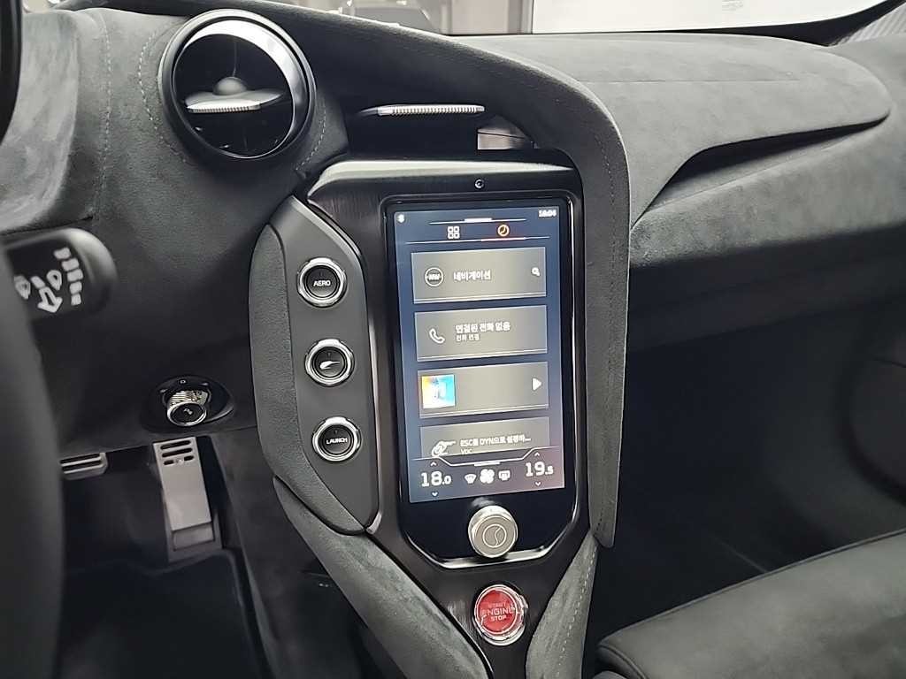 맥라렌 750S 4.0 V8 스파이더 이미지 10