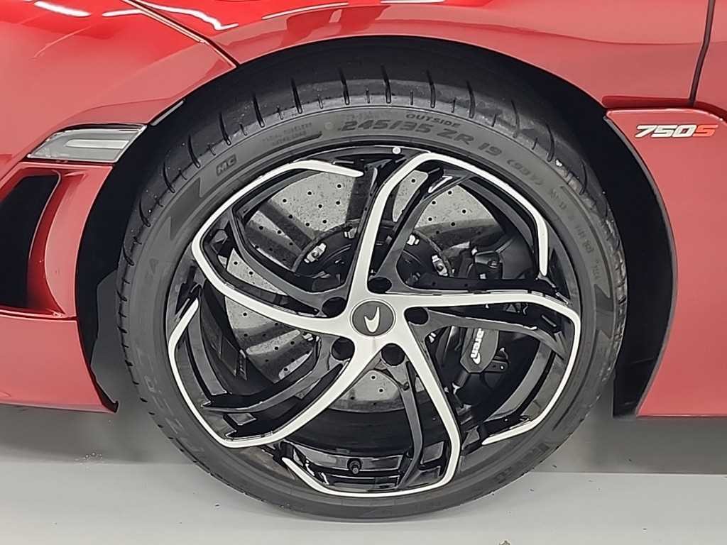 맥라렌 750S 4.0 V8 스파이더 이미지 19