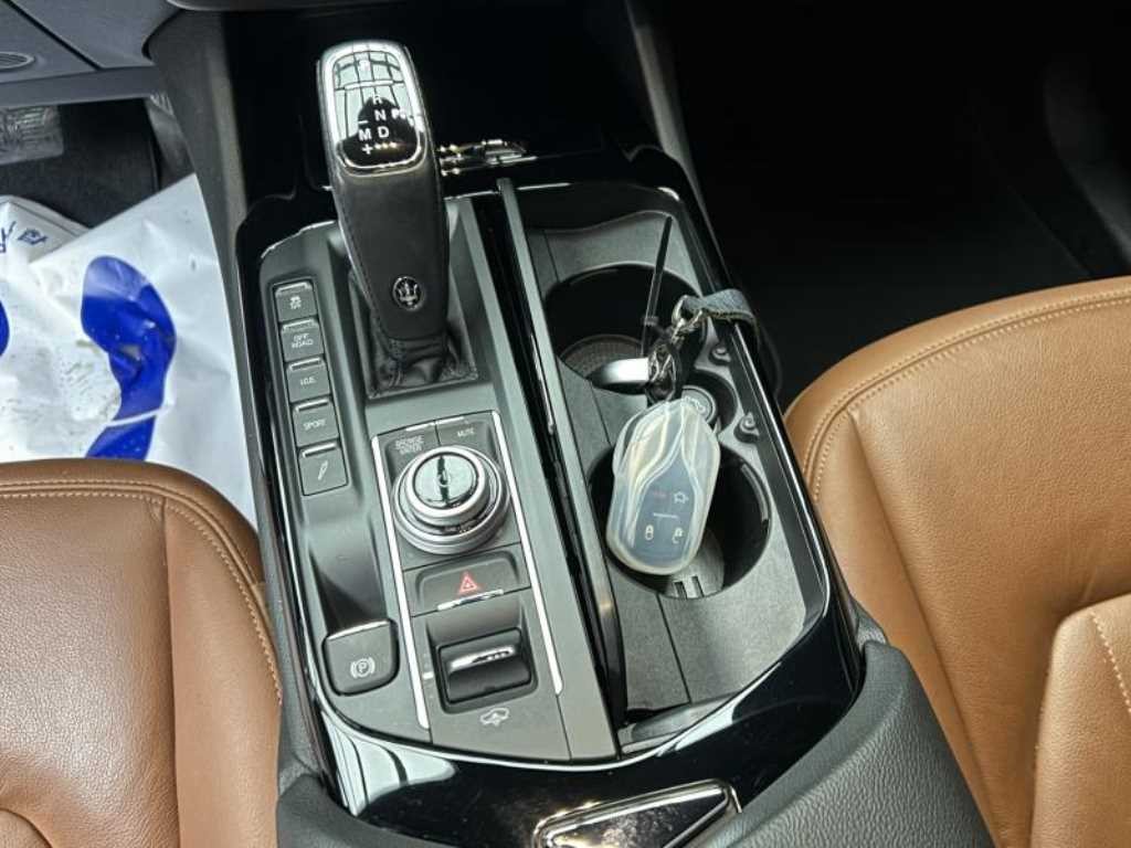 마세라티 르반떼 2.0 GT AWD 이미지 11