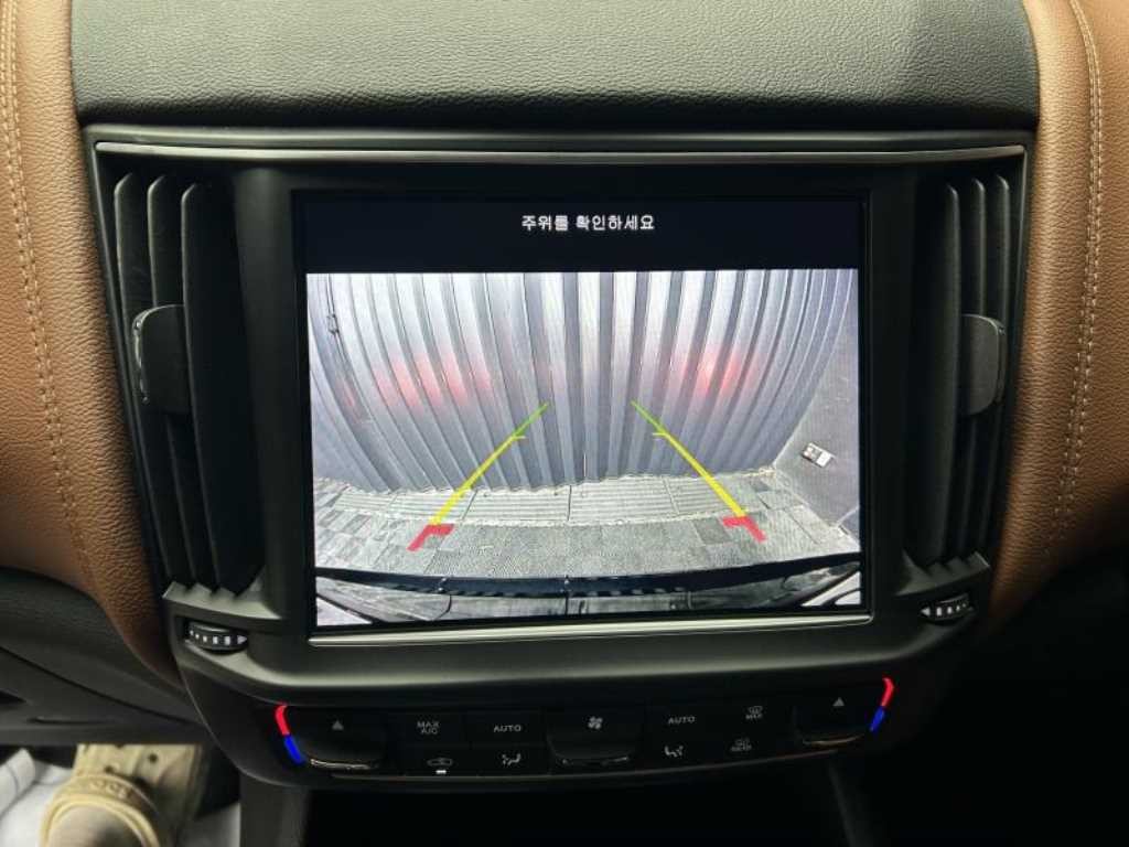 마세라티 르반떼 2.0 GT AWD 이미지 16