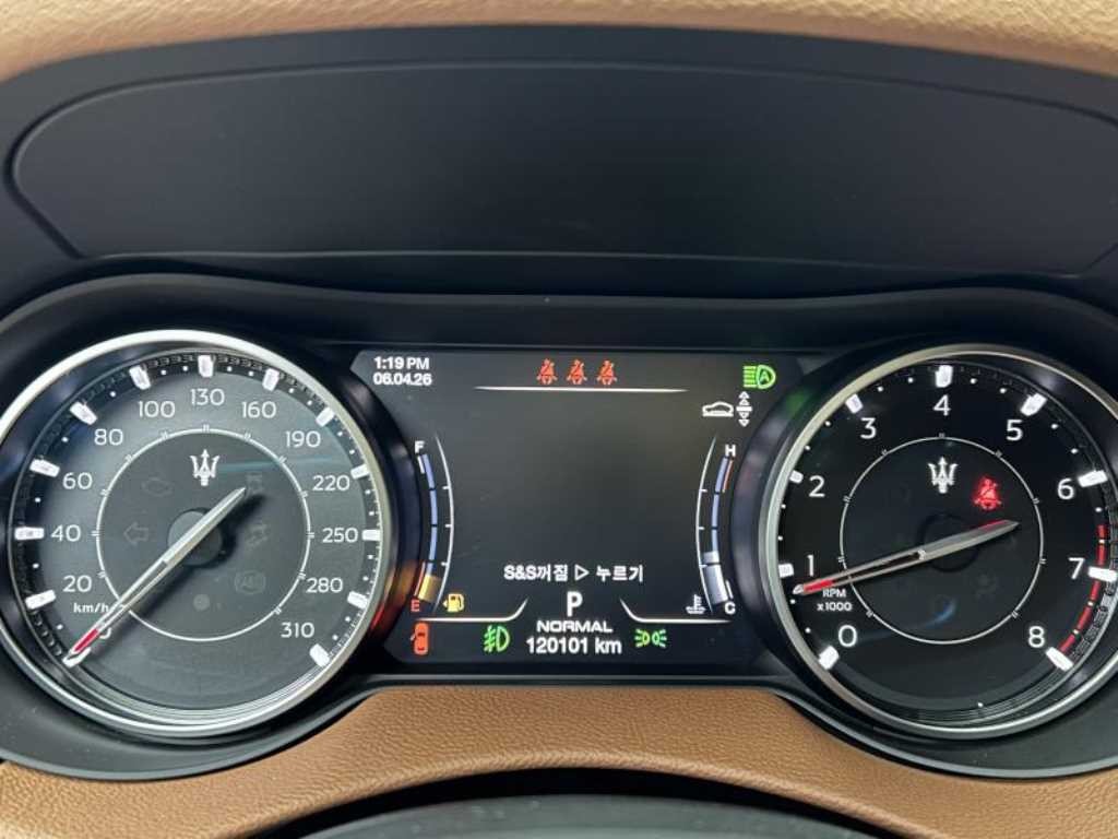 마세라티 르반떼 2.0 GT AWD 이미지 17