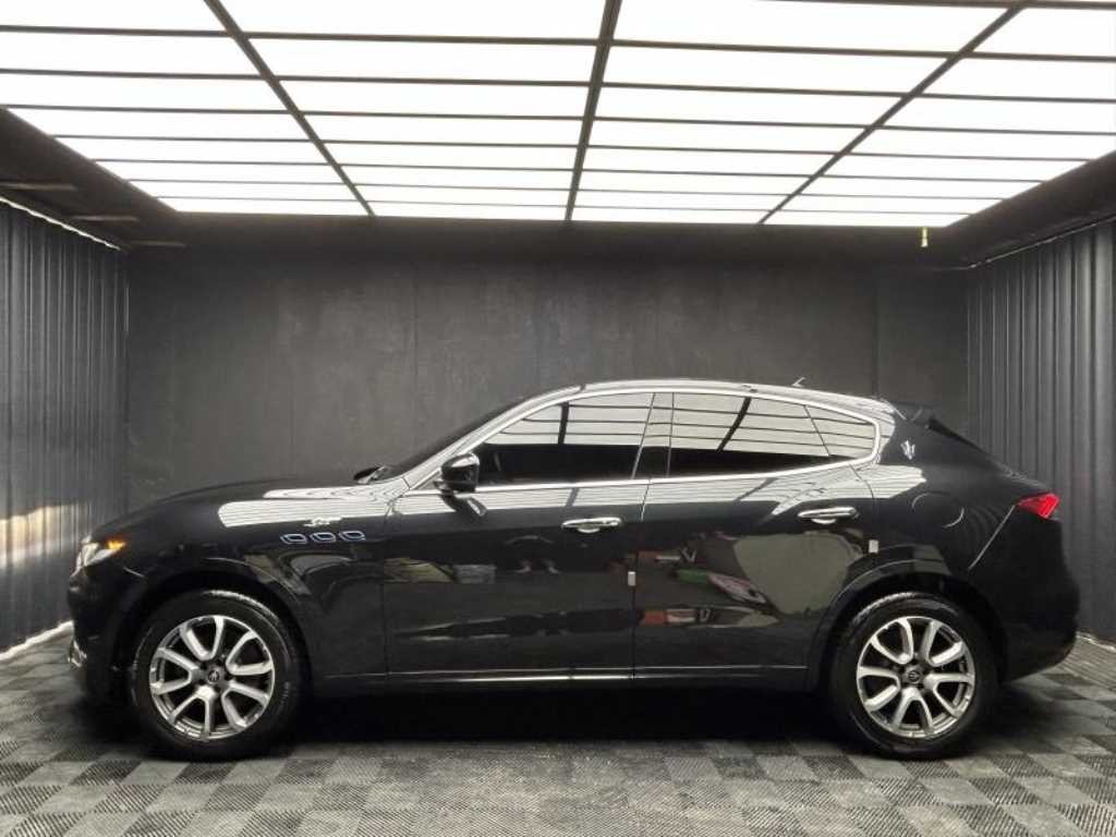 마세라티 르반떼 2.0 GT AWD 이미지 2
