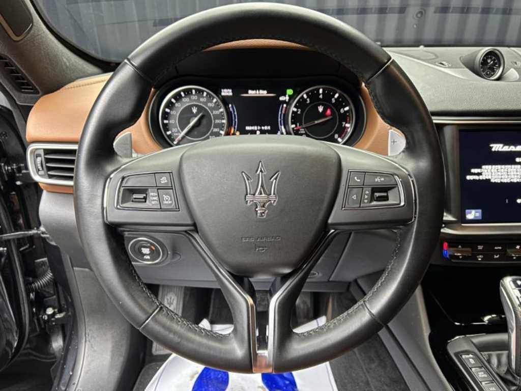 마세라티 르반떼 2.0 GT AWD 이미지 8