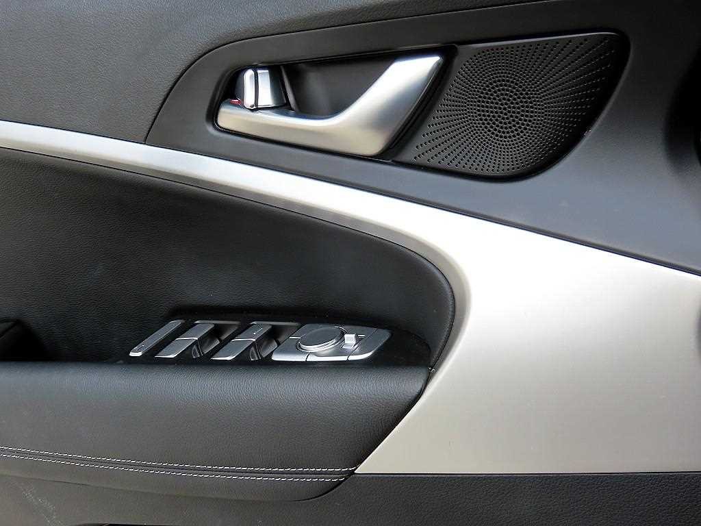 제네시스 G70 2.0T 어드밴스드 이미지 11
