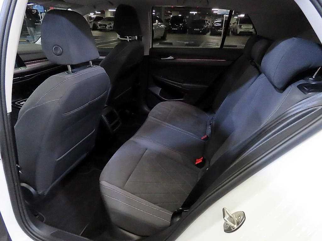 폭스바겐 골프 골프 8세대 2.0 TDI 프레스티지 이미지 7