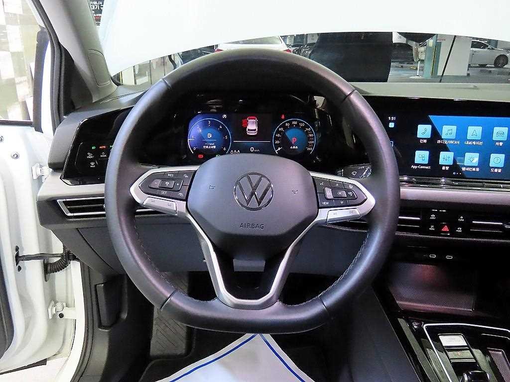 폭스바겐 골프 골프 8세대 2.0 TDI 프레스티지 이미지 8