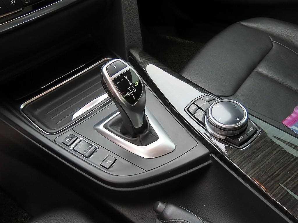 BMW 4시리즈 4시리즈 (F32) 420i 쿠페 이미지 11
