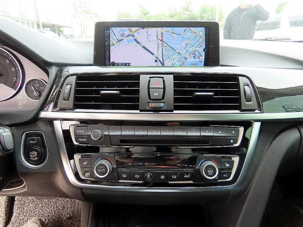 BMW 4시리즈 4시리즈 (F32) 420i 쿠페 이미지 14