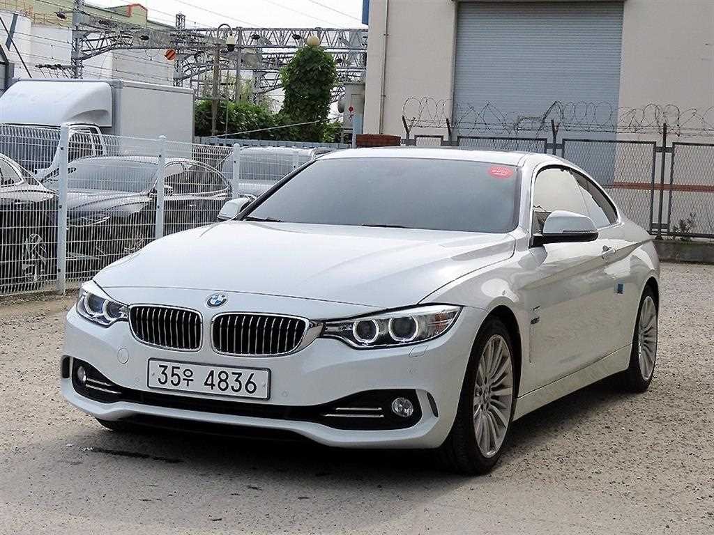 BMW 4시리즈 4시리즈 (F32) 420i 쿠페 이미지 2