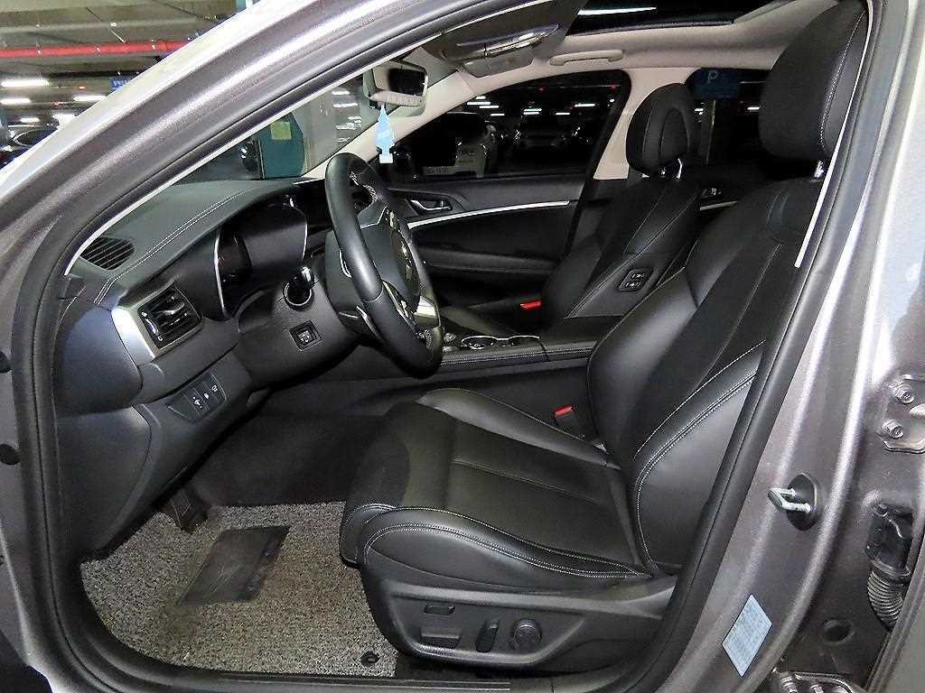 제네시스 G70 더 뉴 G70 가솔린 2.5T 2WD 기본형 이미지 5