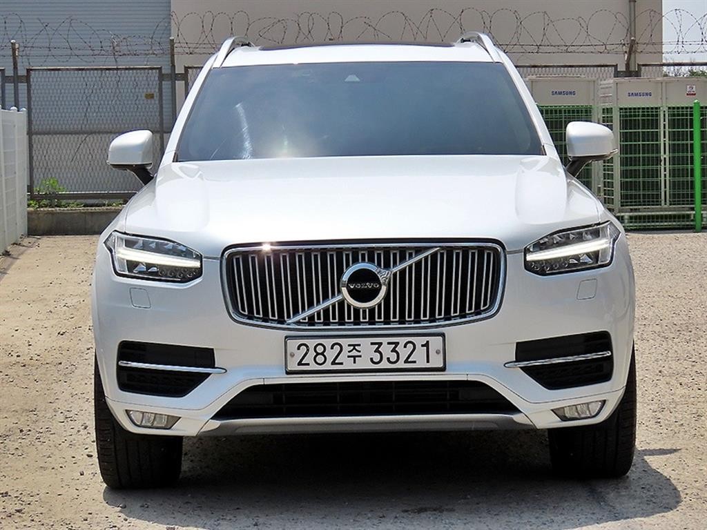 볼보 XC90 XC90 2세대 2.0 D5 AWD 모멘텀 이미지 1
