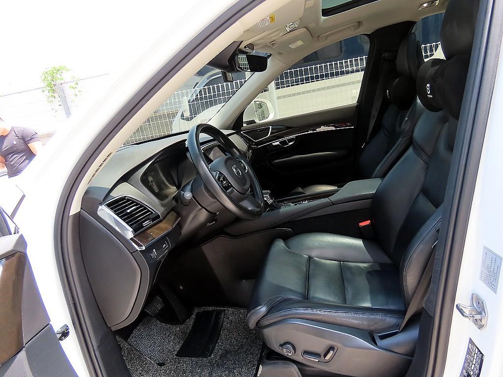 볼보 XC90 XC90 2세대 2.0 D5 AWD 모멘텀 이미지 5