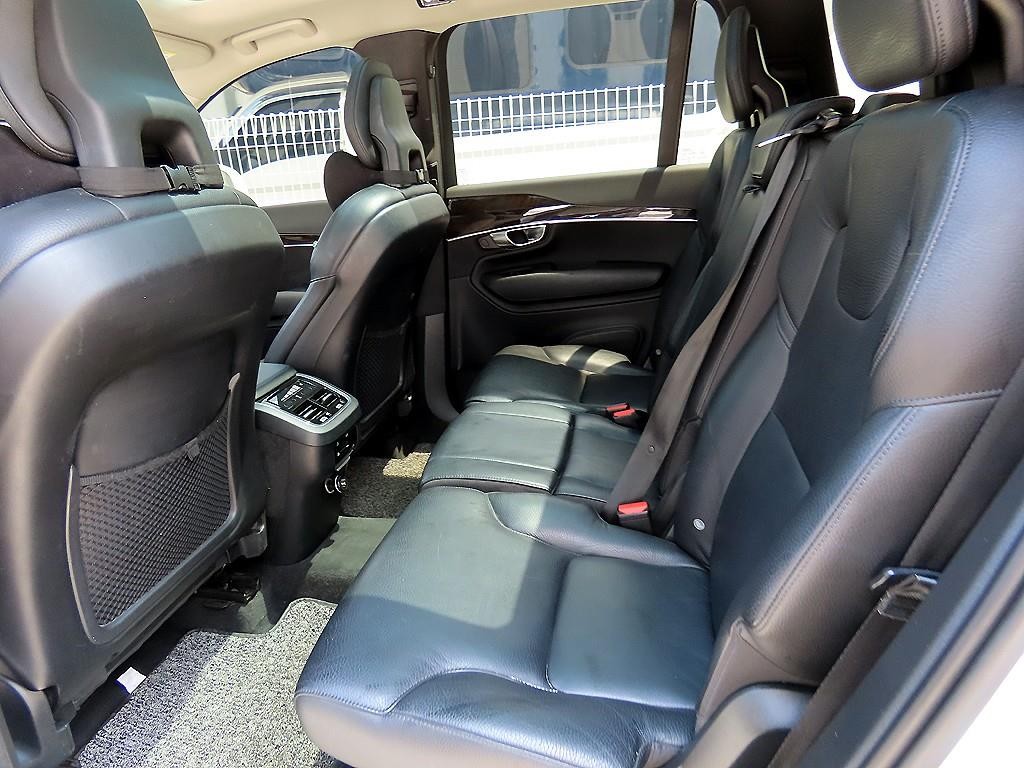 볼보 XC90 XC90 2세대 2.0 D5 AWD 모멘텀 이미지 6