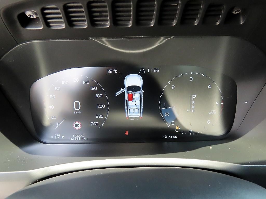 볼보 XC90 XC90 2세대 2.0 D5 AWD 모멘텀 이미지 9