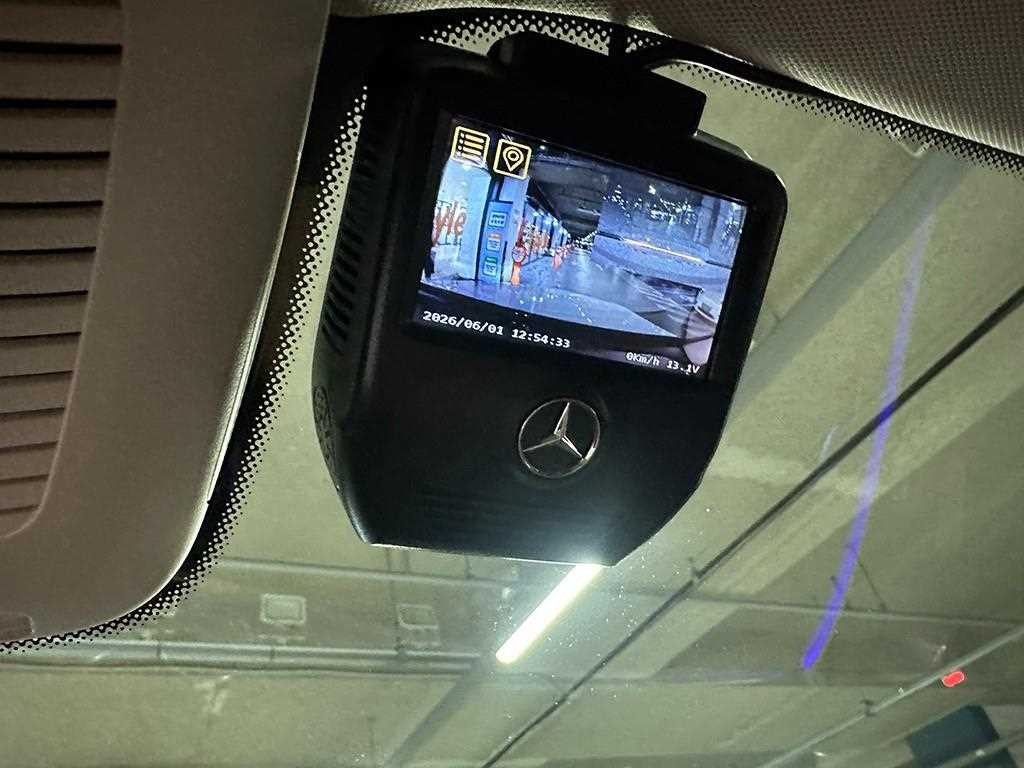 벤츠 E 클래스 E-클래스 W213 E300 4MATIC 익스클루시브 이미지 16