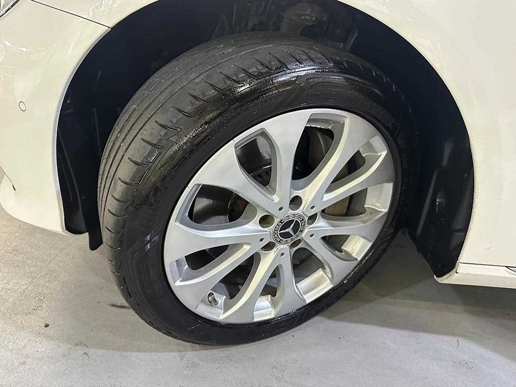 벤츠 E 클래스 E-클래스 W213 E300 4MATIC 익스클루시브 이미지 20