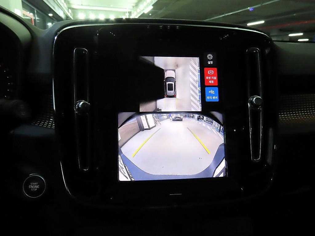 볼보 XC40 B4 AWD 블랙 에디션 이미지 14
