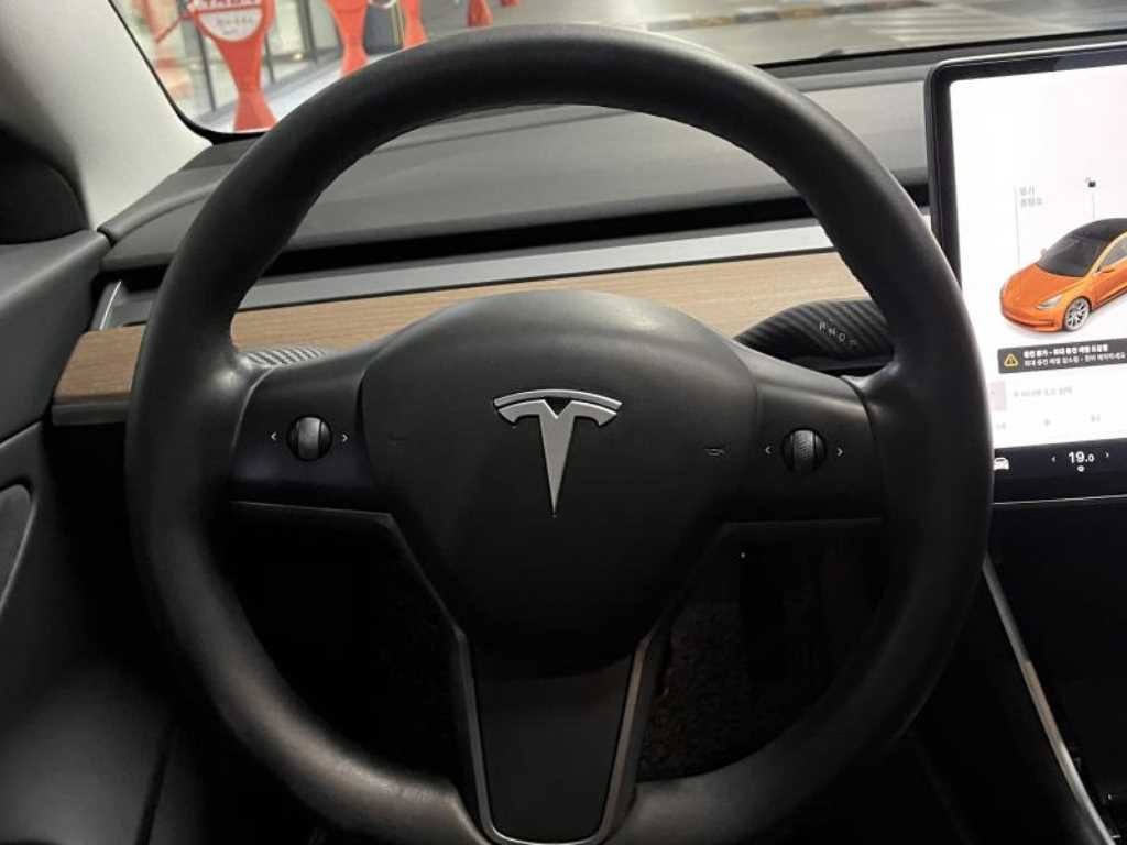 테슬라 모델 3 롱 레인지 이미지 10