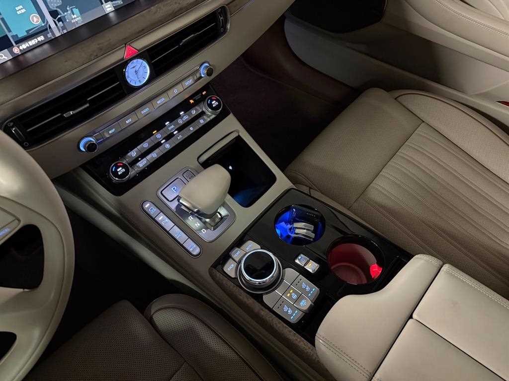제네시스 G90 5.0 GDI AWD 프레스티지 이미지 12