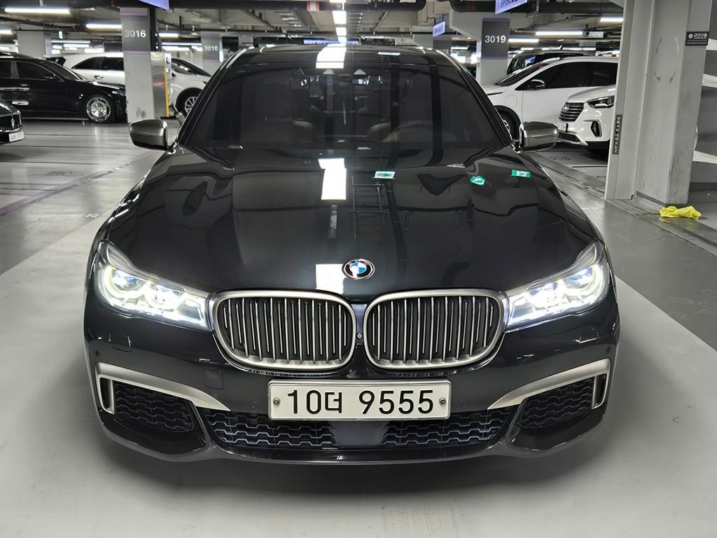 BMW 7시리즈 7시리즈 (G11) M760Li xDrive 이미지 1