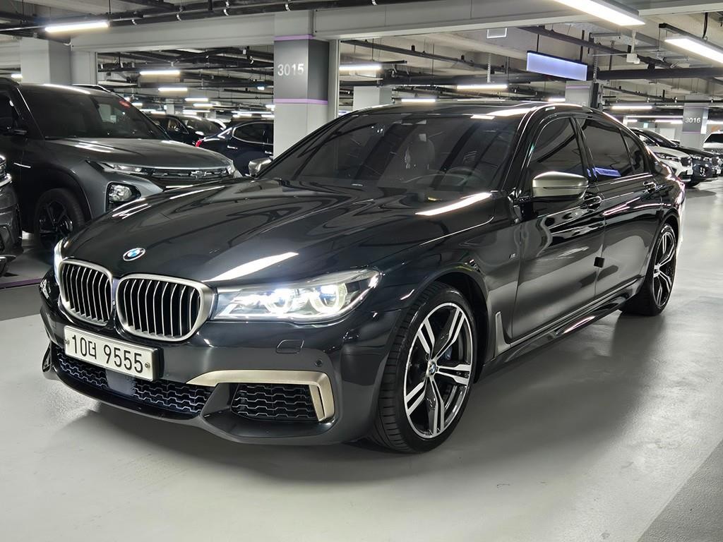 BMW 7시리즈 7시리즈 (G11) M760Li xDrive 이미지 2