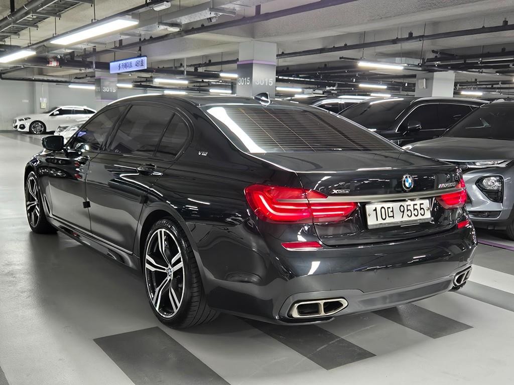 BMW 7시리즈 7시리즈 (G11) M760Li xDrive 이미지 3