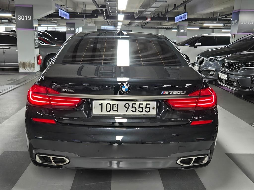 BMW 7시리즈 7시리즈 (G11) M760Li xDrive 이미지 4