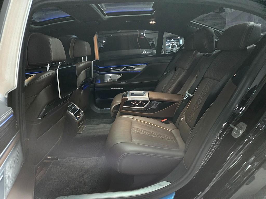 BMW 7시리즈 7시리즈 (G11) M760Li xDrive 이미지 6