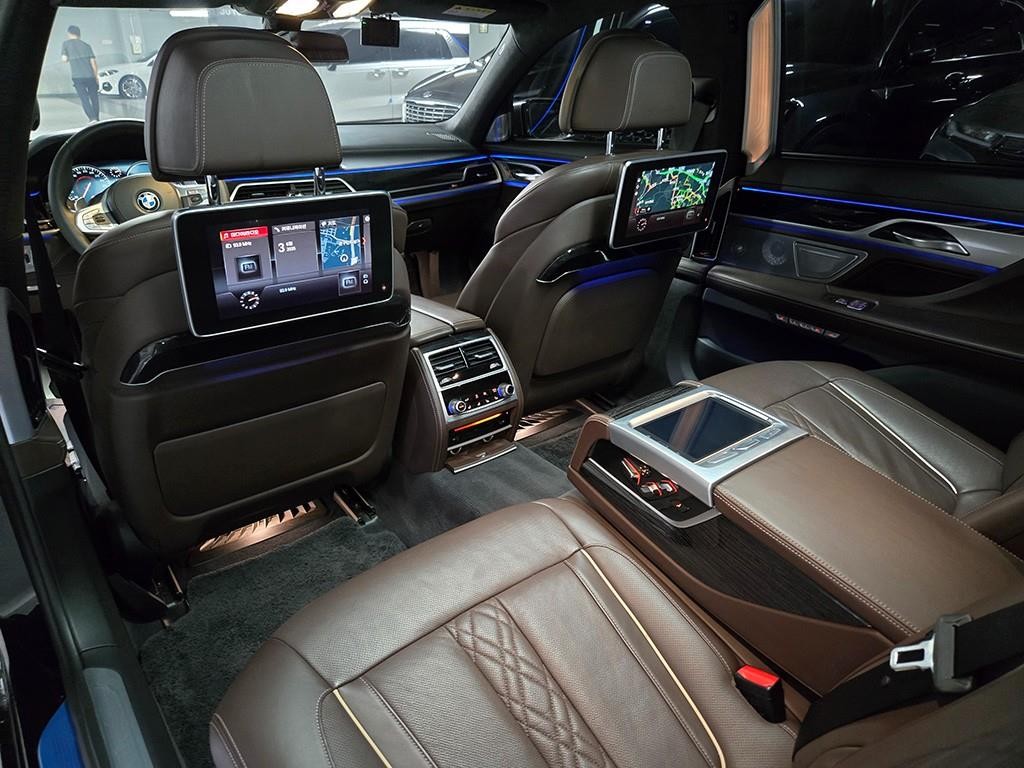 BMW 7시리즈 7시리즈 (G11) M760Li xDrive 이미지 7