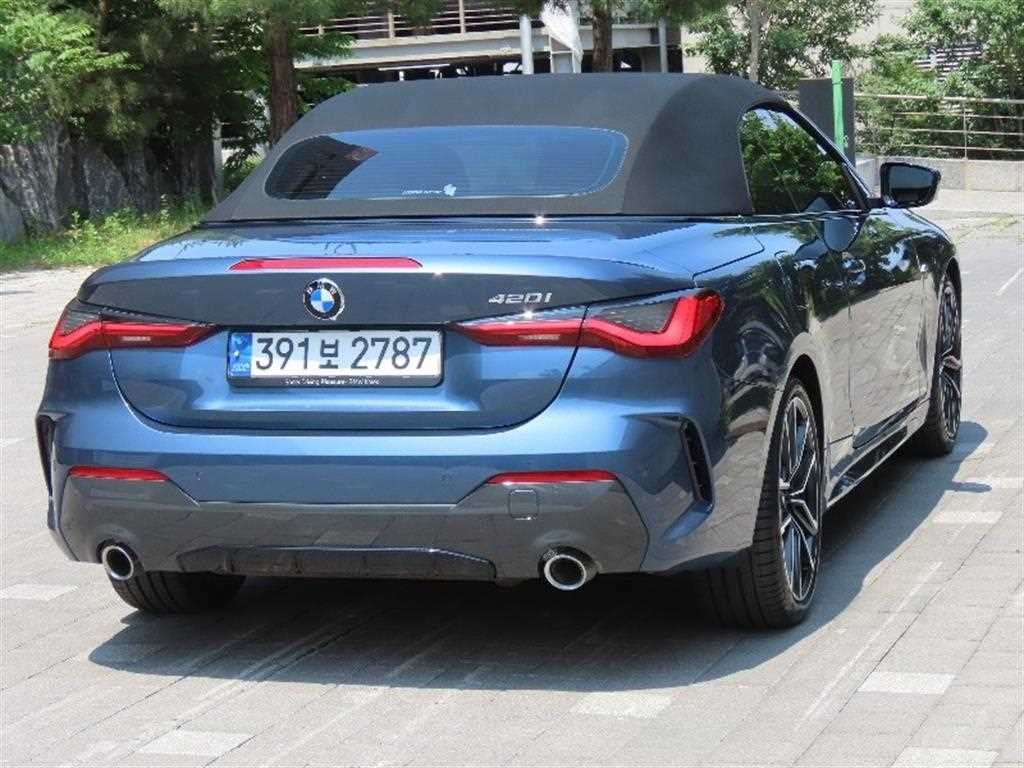 BMW 4시리즈 4시리즈 (G22) 420i 컨버터블 M 스포츠 이미지 3