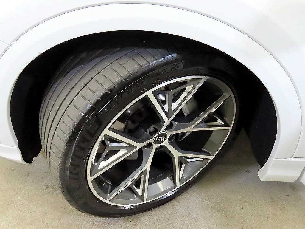 아우디 Q8 50 TDI 콰트로 프리미엄 이미지 20